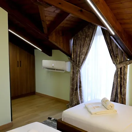 Dusha At Kruja's Mountain Κρούγια