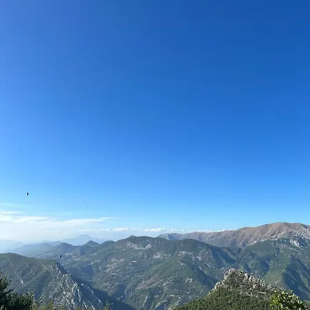 Dusha At Kruja's Mountain Hotel